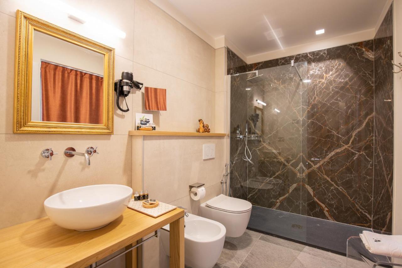 D'Artemisia Chambres D'Hotes Пон-Сен-Мартен Экстерьер фото